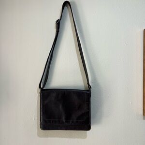 Dark Brown Leather Genicci Purse